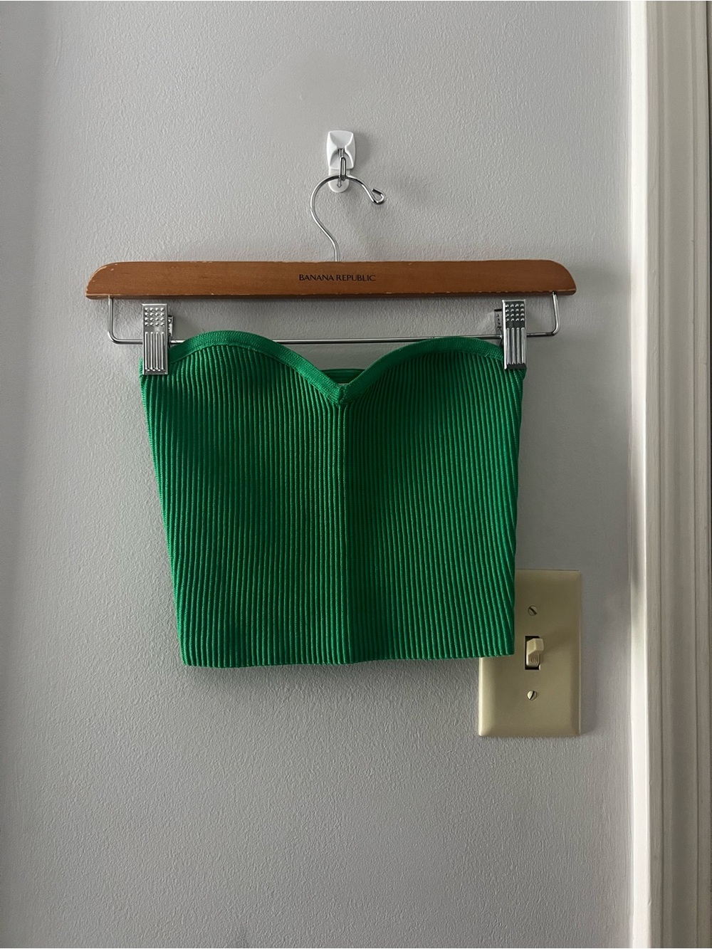 Aritzia Babaton Emerald Green Ribbed Strapless Bustier